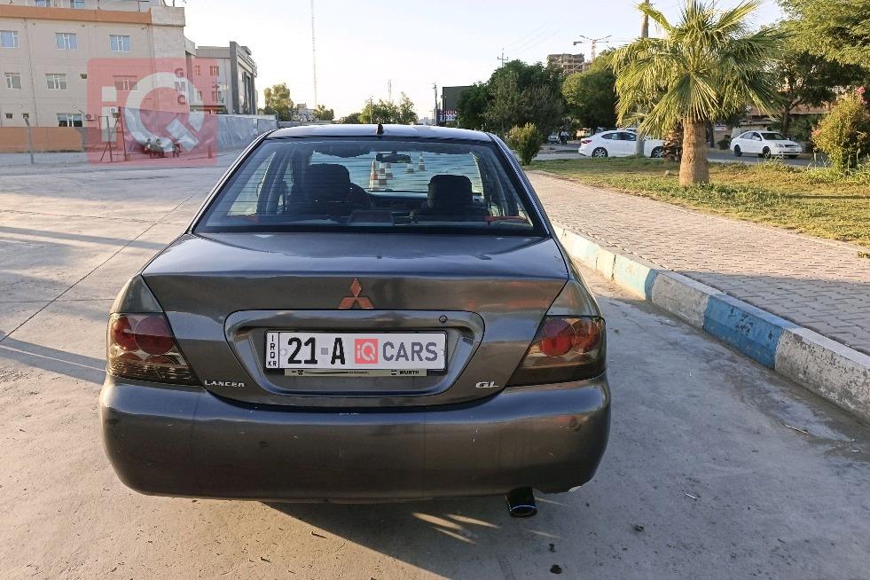 ميتسوبيشي لانسر